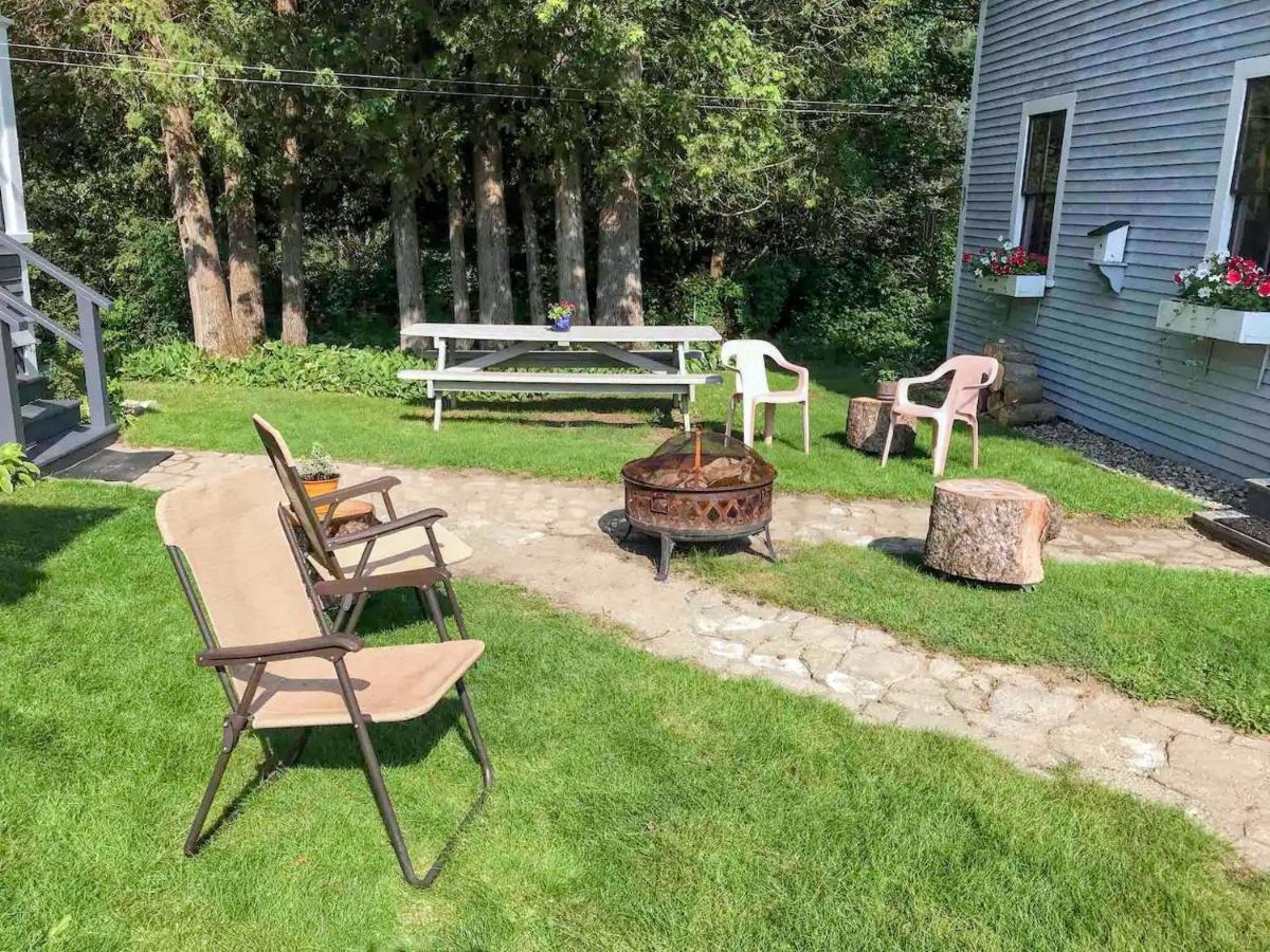 Private 2 Bedrooms And 1 Bathroom In Grand Victorian Home In The Heart Of The Whiite Mountains! Great Host Whitefield Luaran gambar